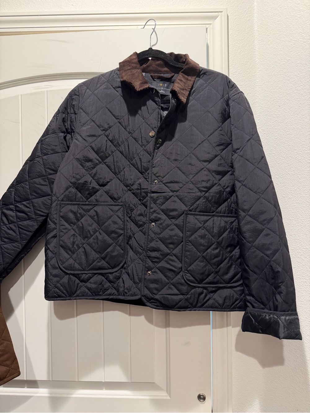 New Women’s Quilted Black Jacket with Brown Corduroy Collar